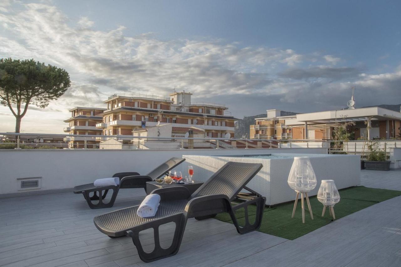 Acca Residence Terracina Exterior photo